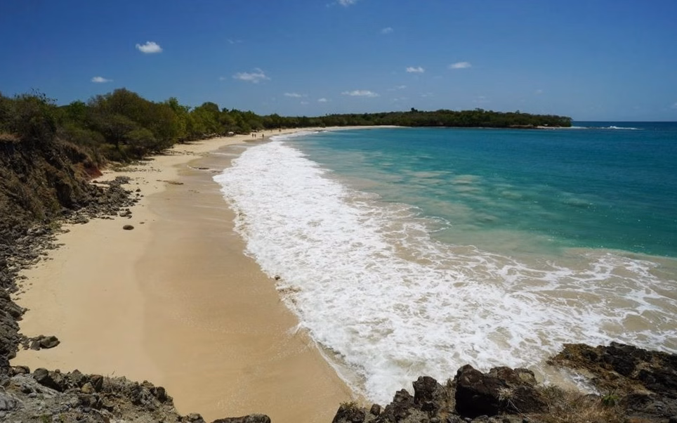Baignade en Guadeloupe : 9 plages à eau chaude idéales en 2026